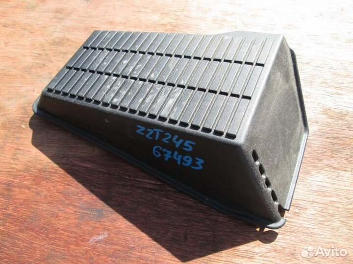 Подставка под ногу Toyota Allion ZZT245 1ZZ-FE