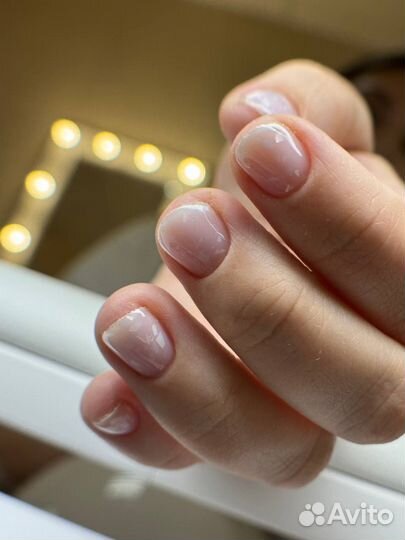 Маникюр и педикюр