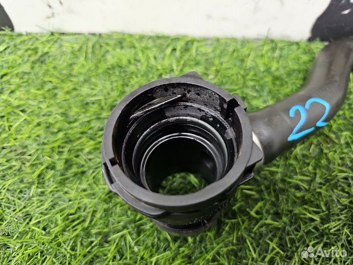 Патрубок системы охлаждения Mercedes-Benz E-Class