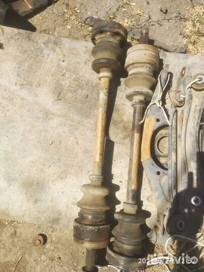 Привод задний Мерседес 190