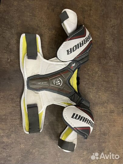 Нагрудник хоккейный