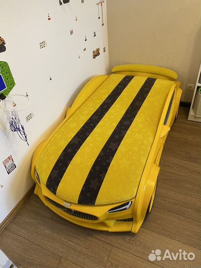 Детская кровать машинка