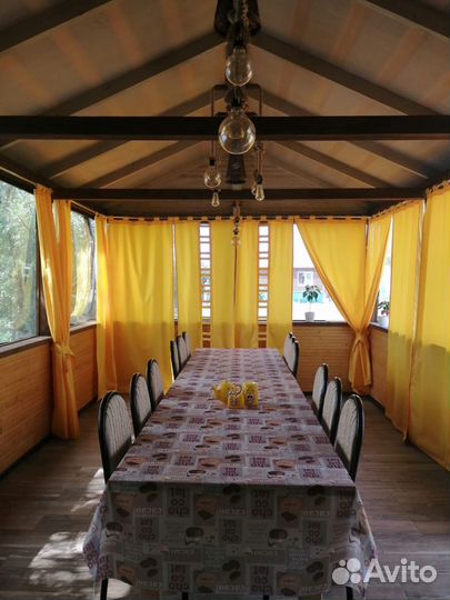 Аренда беседки у пруда