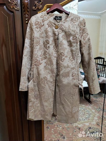 Плащ женский