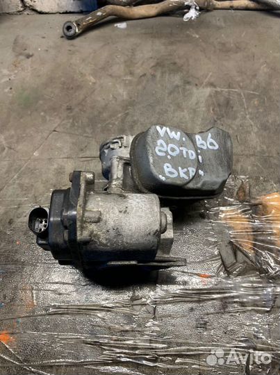 VW Passat b6 Дроссельная заслонка BKP 2.0d