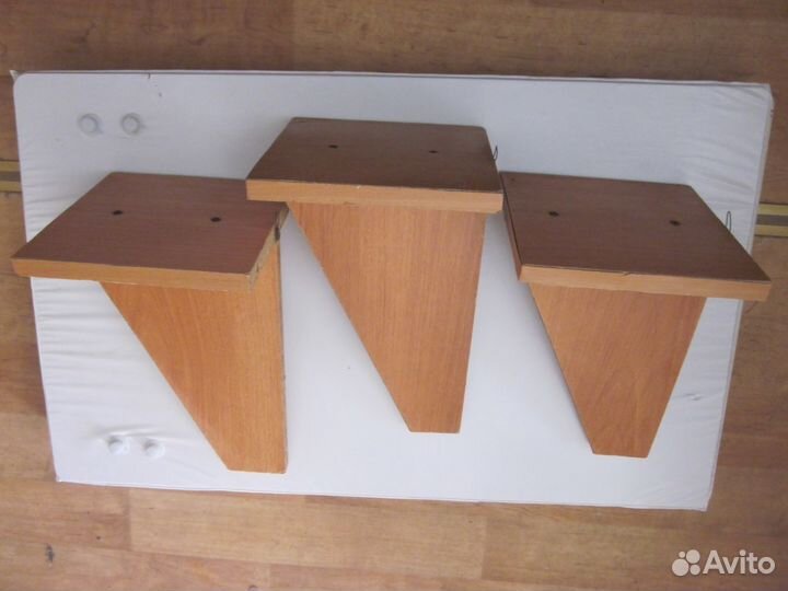 Стойка-подставка и полочки под цветы