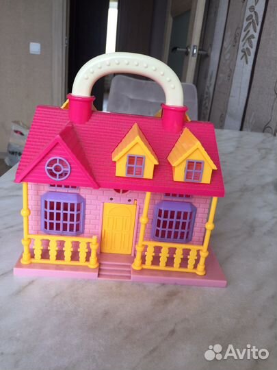Домик кукольный