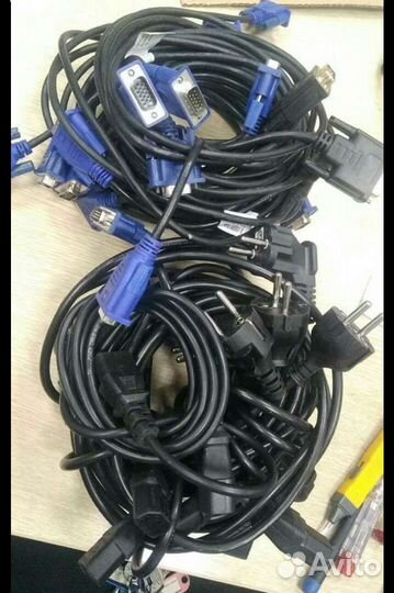 Кабеля вга и кабеля питания