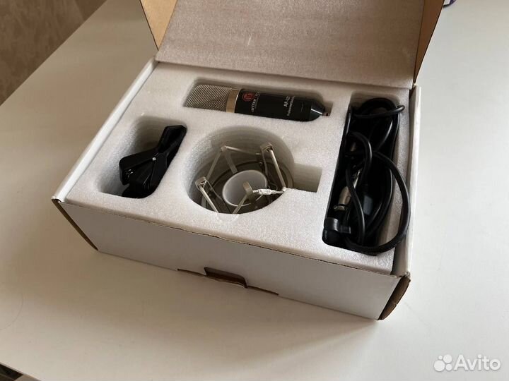 Микрофон проводной Arthur Forty AF 327