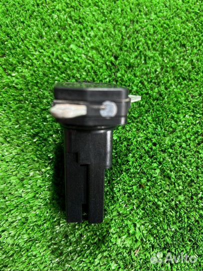 Датчик расхода воздуха Toyota Corolla Fielder