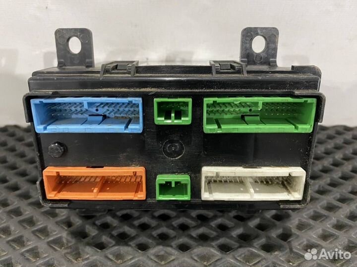 Блок управления vecu Volvo FH13 21313711