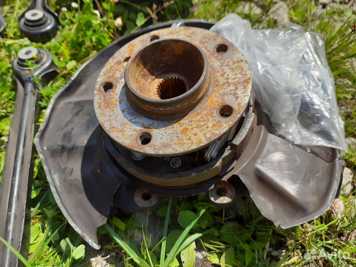 Кулаки задние bmw e81 e87 e90 e92