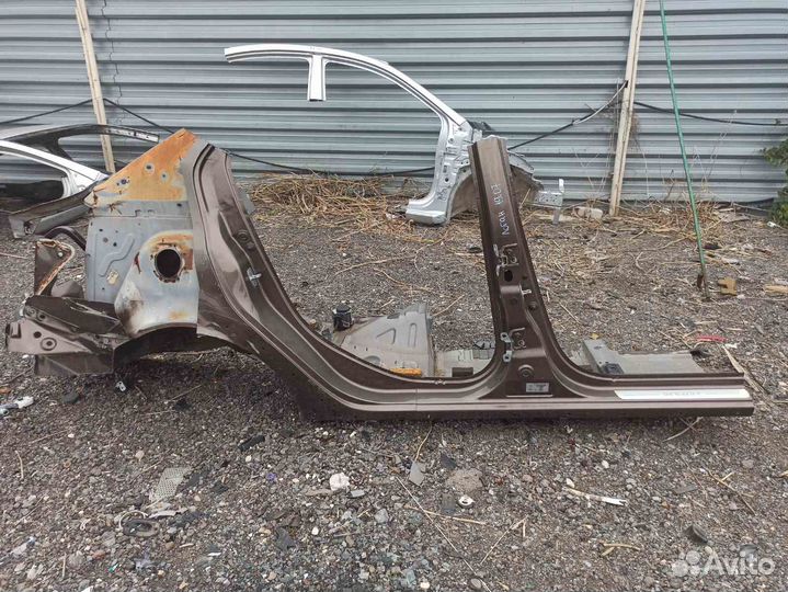 Порог правый с рожком. Рено логан 2 степвей