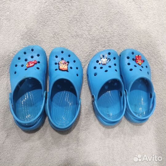 Две пары детских сабо Crocs размеры C11 и 12-13