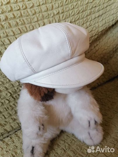 Кепка кожаная женская