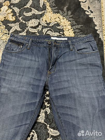Джинсы dkny