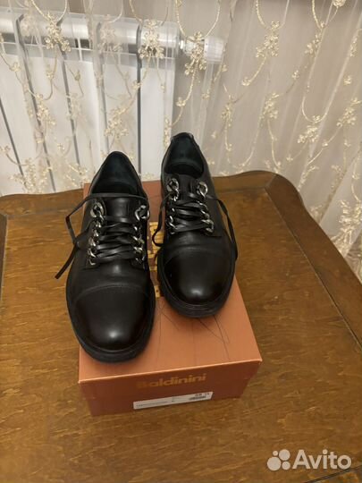 Полуботинки женские