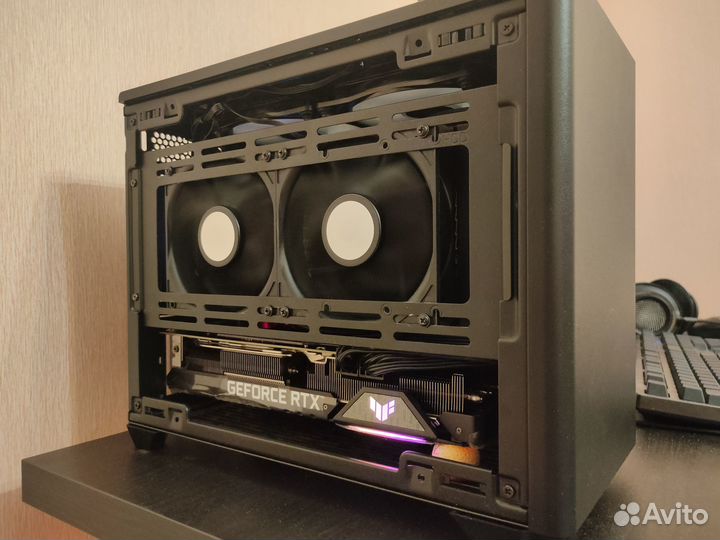 Корпус Cooler Master NR200P