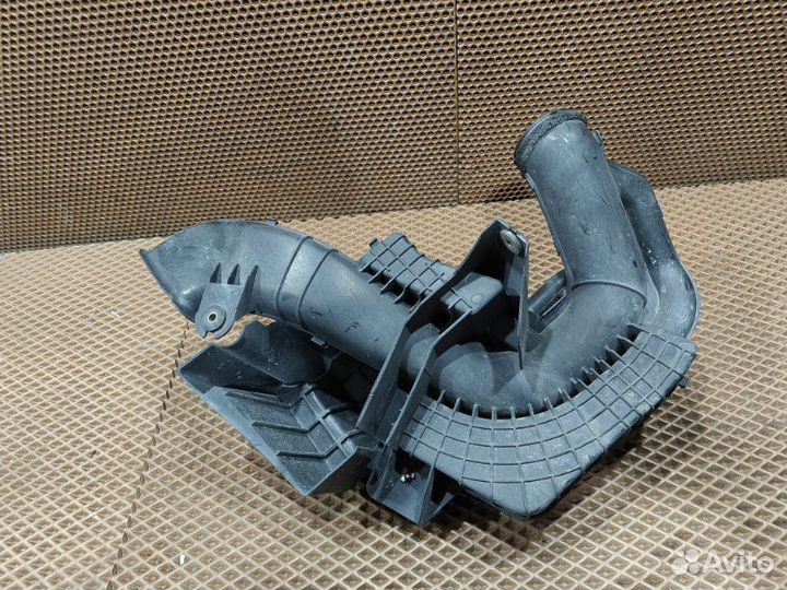 Резонатор воздушного фильтра Mazda Axela BK3P L3VE