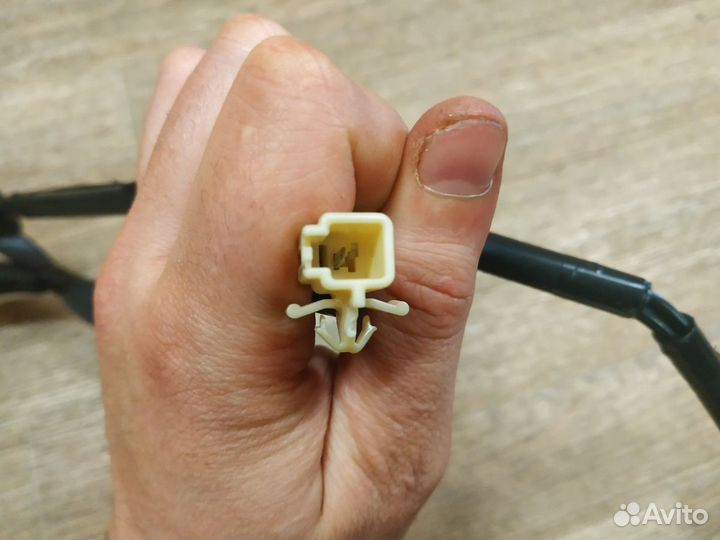 Проводка крышки багажника Mazda 3 BK (2002-2009)