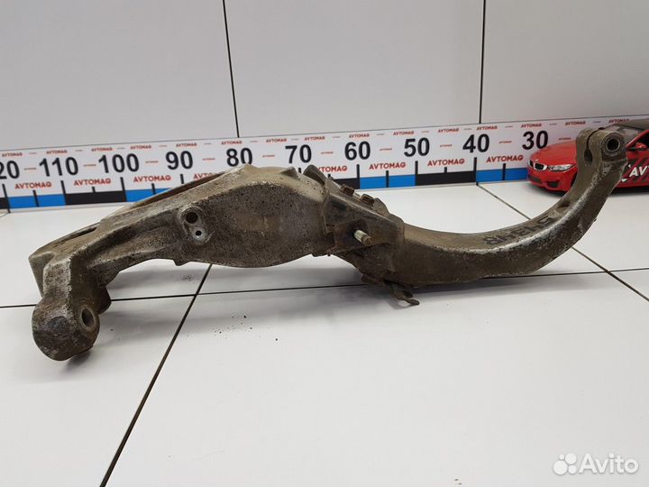 Кулак поворотный передний левый (Infiniti G)