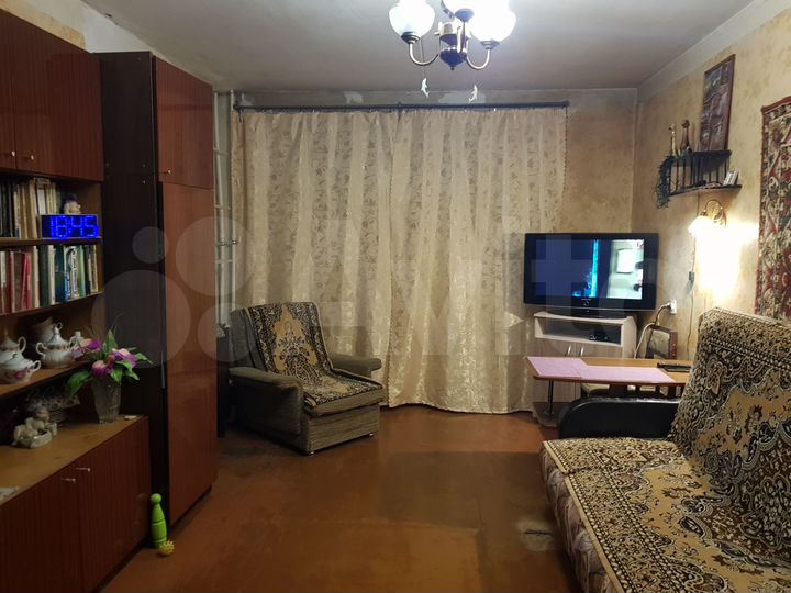 2-к. квартира, 45 м², 1/9 эт.