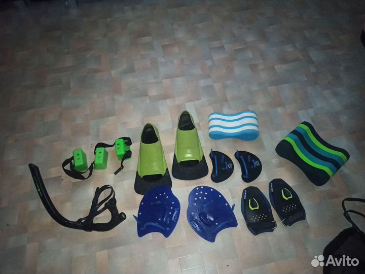 Плавательный инвентарь
