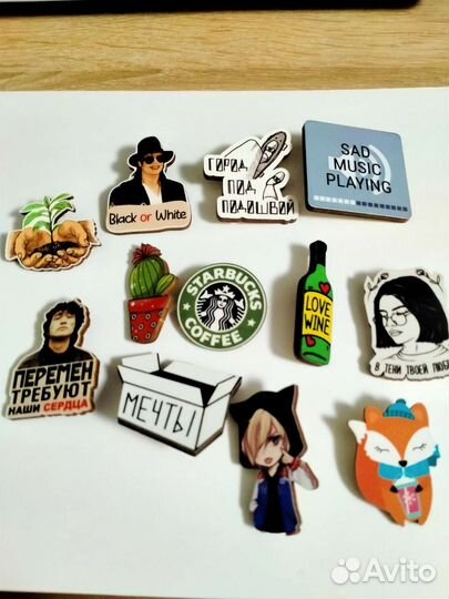 Значки молодежные деревянные