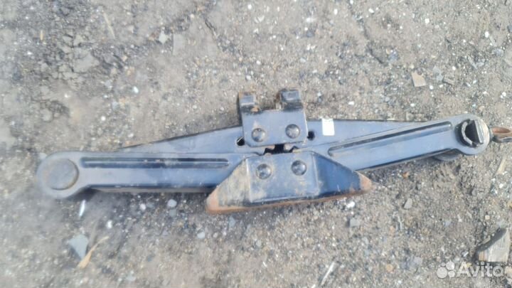 Домкрат в сборе