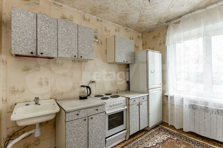 2-к. квартира, 57 м², 1/12 эт.