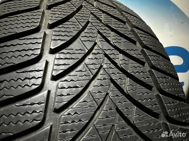 Goodyear UltraGrip Ice 2 215/50 R17 95T