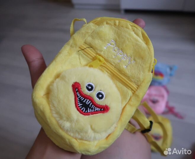 Сумочки и портфели Хаги Ваги