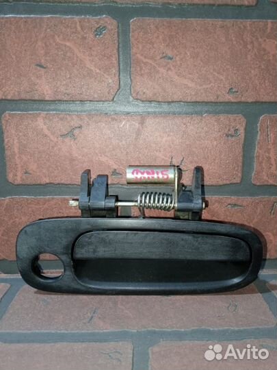 Ручка двери внешняя toyota nadia SXN15 3SFE FR/RH