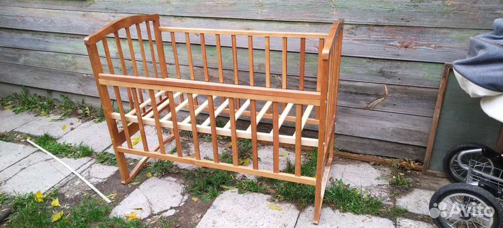 Детская кроватка