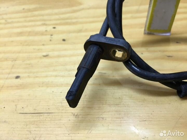 Датчик ABS передний левый Mitsubishi Colt Plus