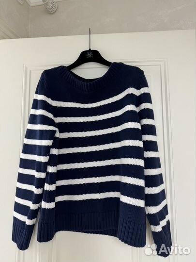 Свитер женский