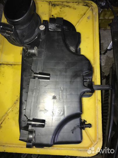 Корпус воздушного фильтра Peugeot Partner B9 DV6