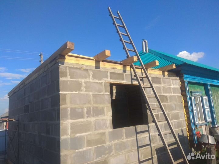 Бригада строителей ремонт кровли