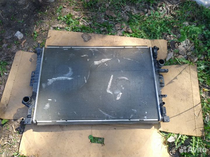 Радиатор Volvo