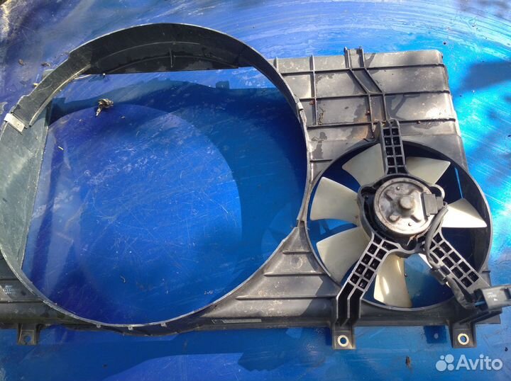 Диффузор радиатора Toyota Таун айс noah