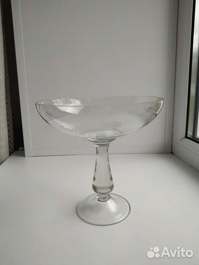 Бутылки, графины, кувшин, ваза