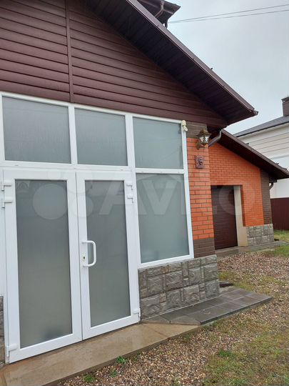 Коттедж 288 м² на участке 10 сот.