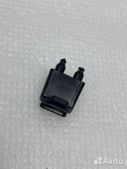 Крючок шторки задний Kia Optima 4 2018-2021