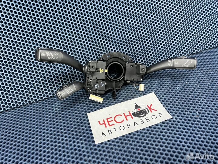 Переключатель подрулевой для VW Touareg 10-18