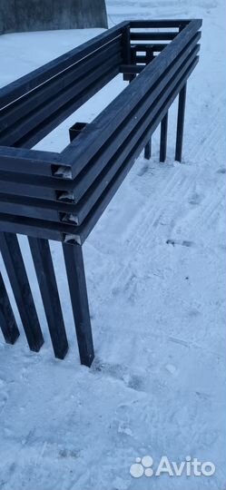 Металлическое подстолье