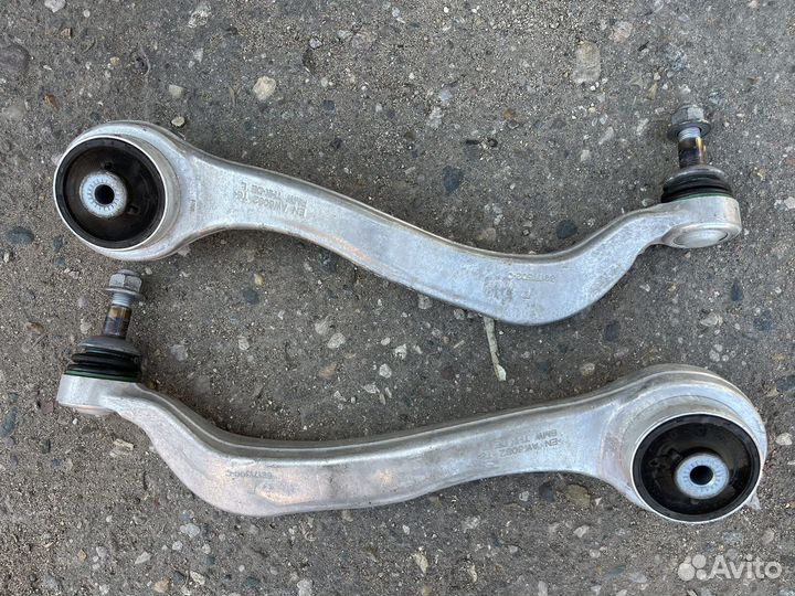 Передние рычаги левый и правый на BMW G20