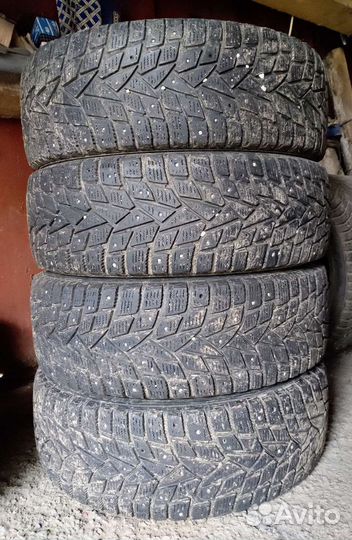 Dunlop Grandtrek Ice 02 215/65 R16 102T