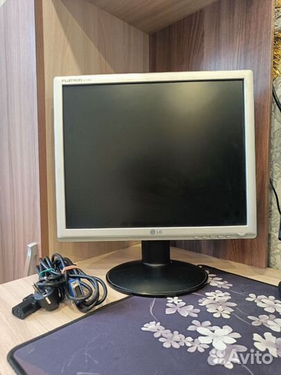 Монитор LG Flatron L1734S