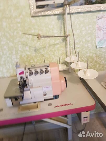 Оверлок промышленный