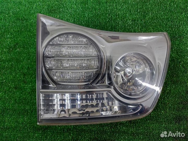 Фонарь задний внутренний левый Lexus RX400H 2007